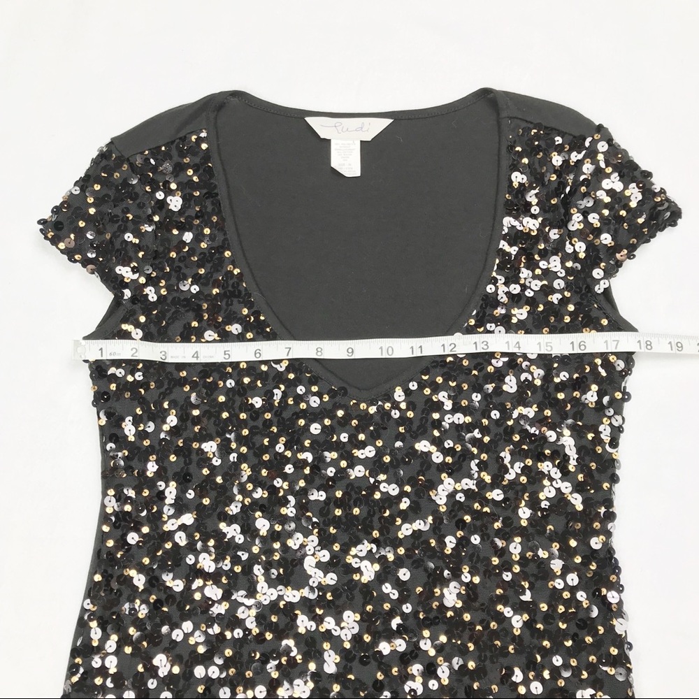 Victoria’s Secret Ludi Sequin Embellished Women's Black V Neck Top Size Medium - Picture 6 of 8